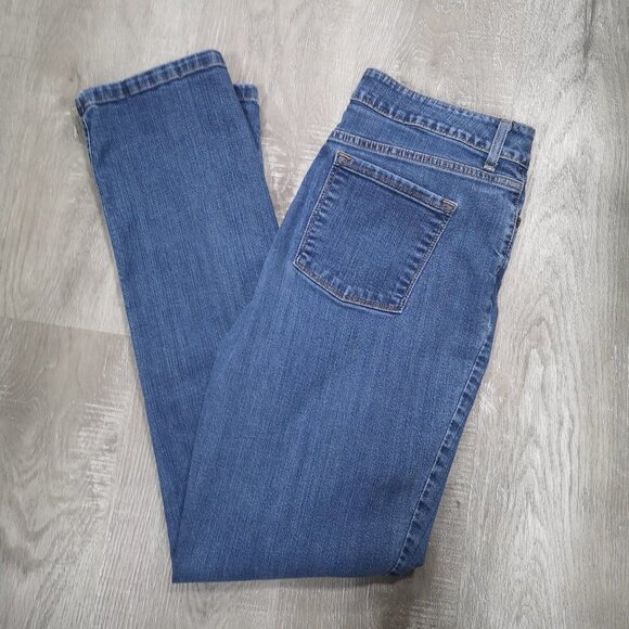 L.L. Bean Classic Fit Ladies Size 14 Tall Medium Wash Blue Jeans - Picture 4 of 15